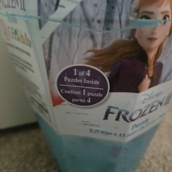 Disney Frozen 2 Surprise Puzzle -48 Piece in Plastic Gem-Shaped Storage Case - Picture 2 of 7